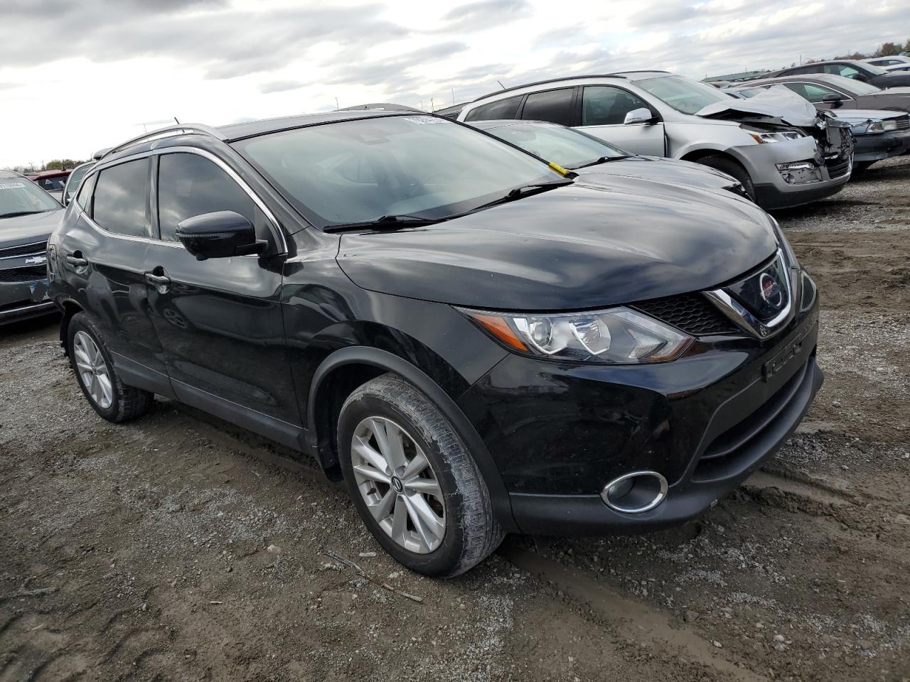 2019 Nissan Rogue - Image 4