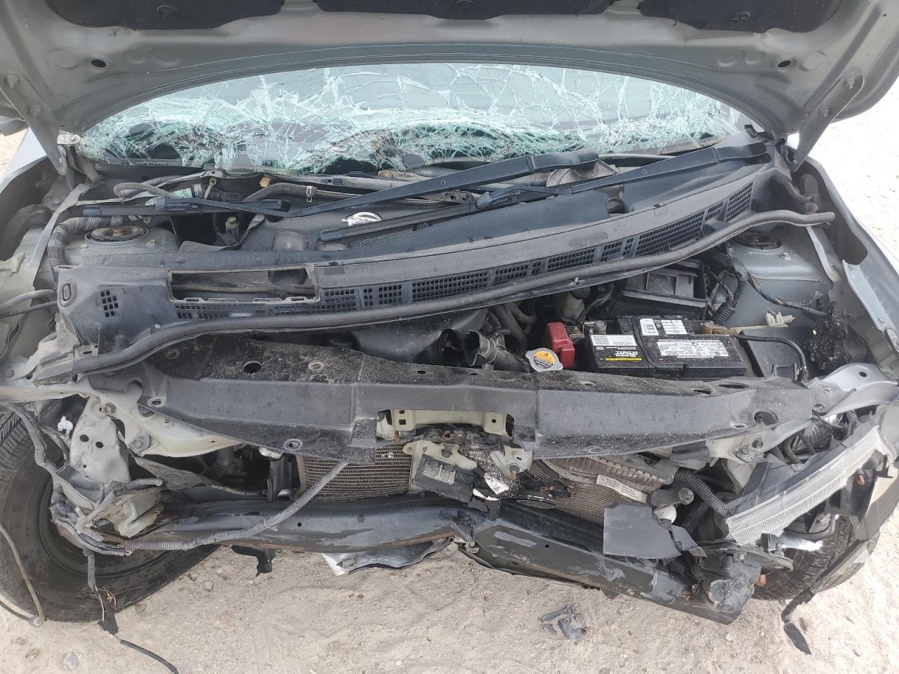 2009 Nissan Versa - Image 12