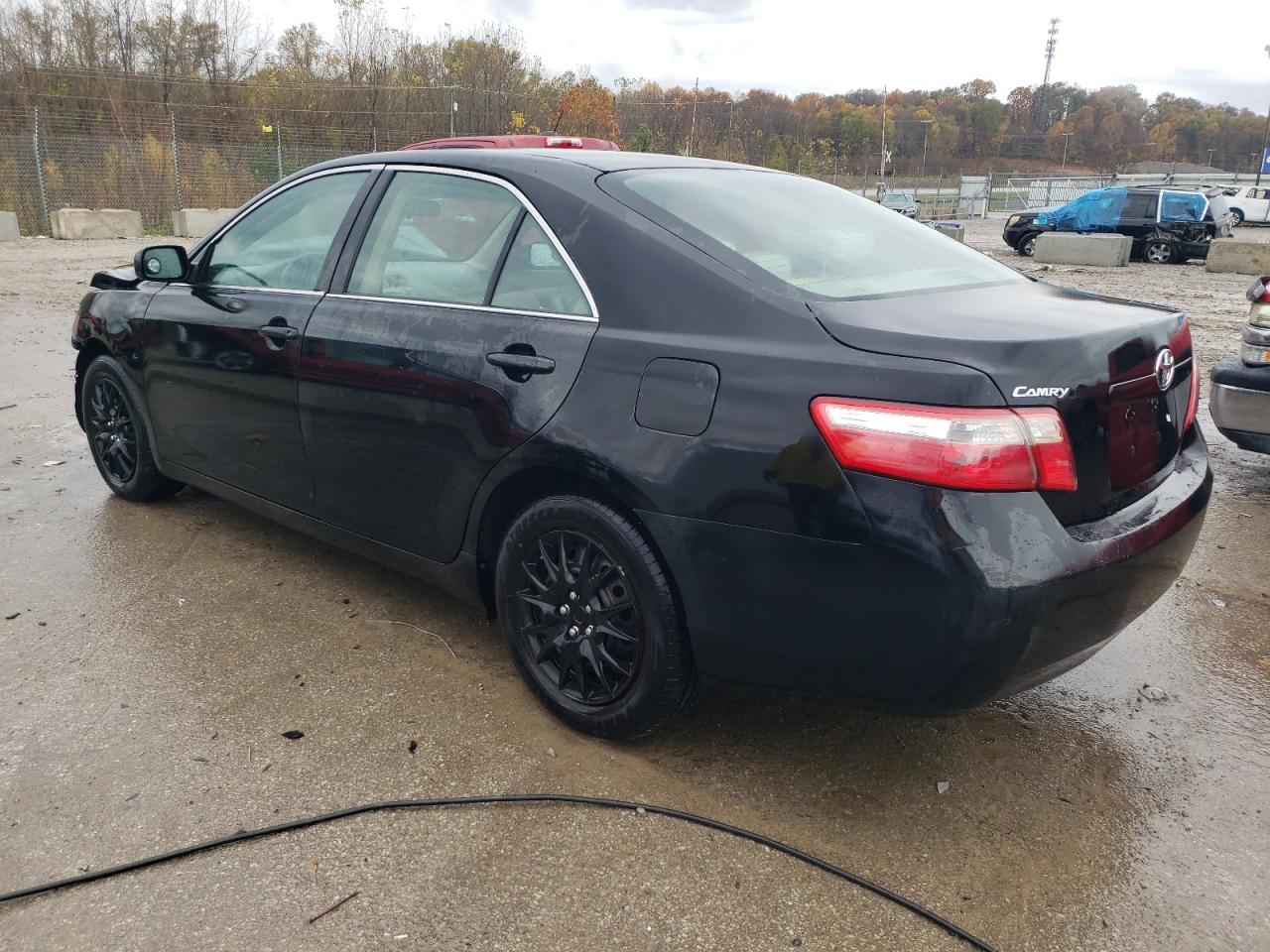 2009 Toyota Camry - Image 2