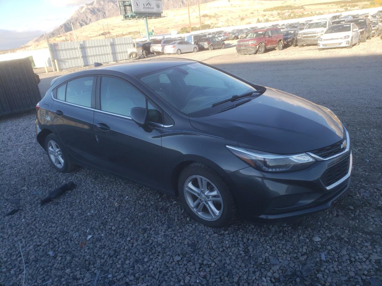 VIN 3G1BE6SM3JS647069 2018 CHEVROLET CRUZE no.4