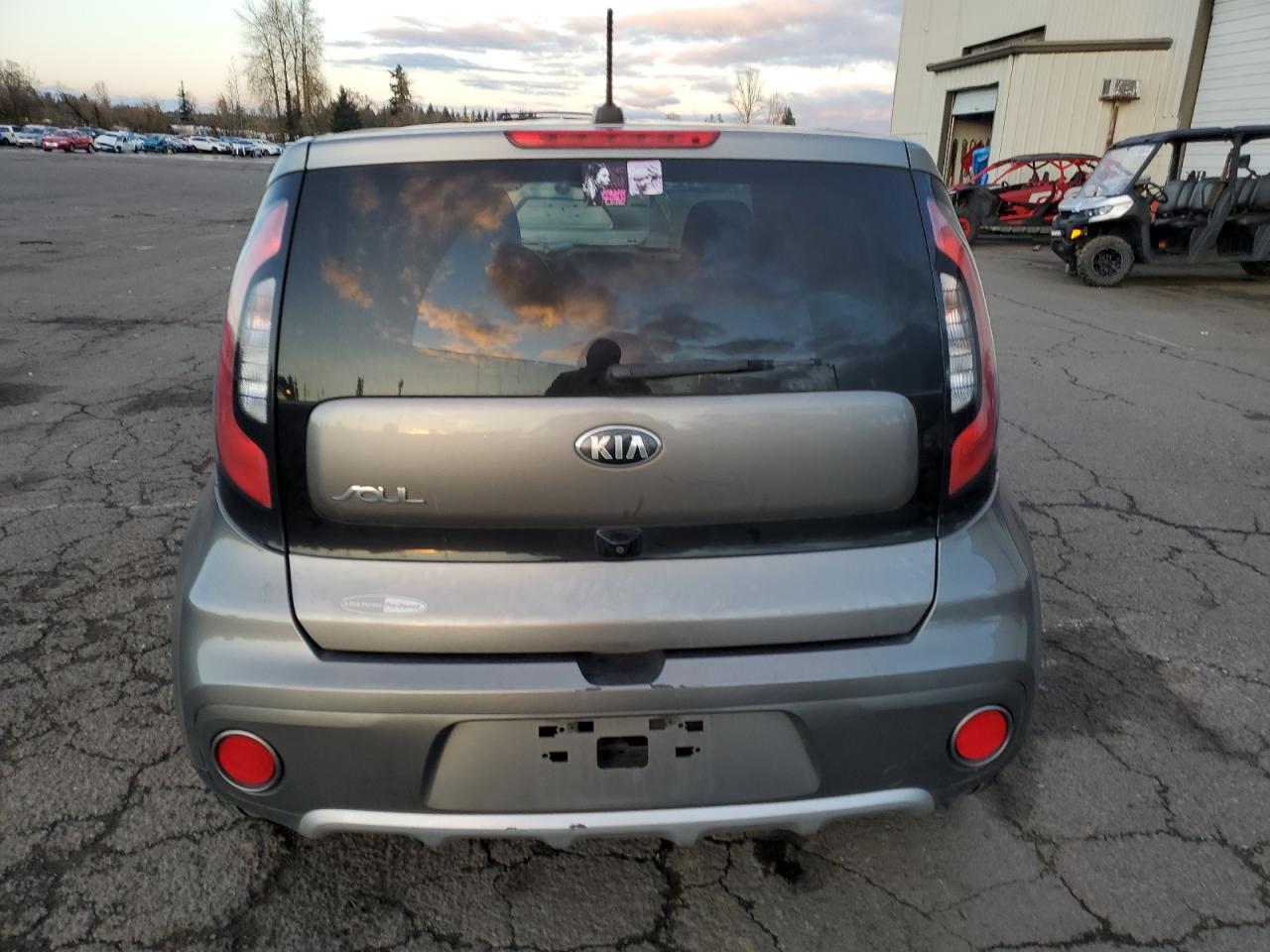 2018 Kia Soul + VIN: KNDJP3A56J7602003 Lot: 82444054