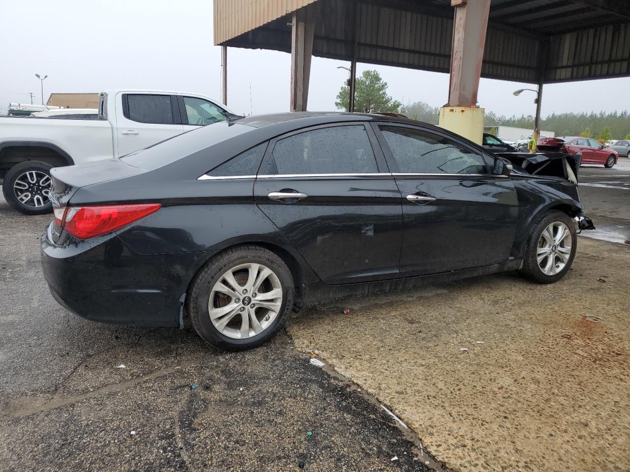 2013 Hyundai Sonata - Image 3