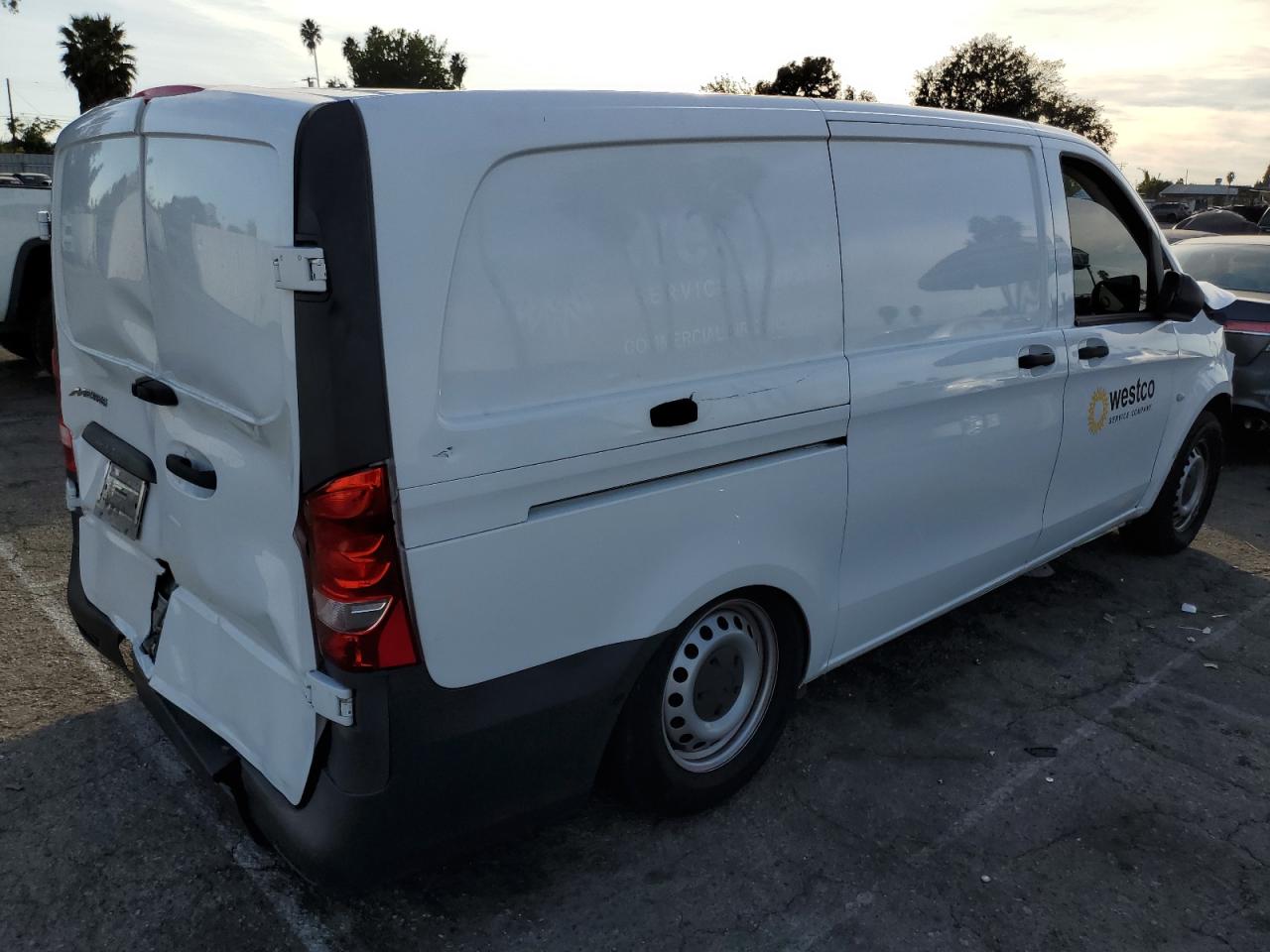 VIN WD3PG2EA2G3109134 2016 MERCEDES-BENZ METRIS no.3