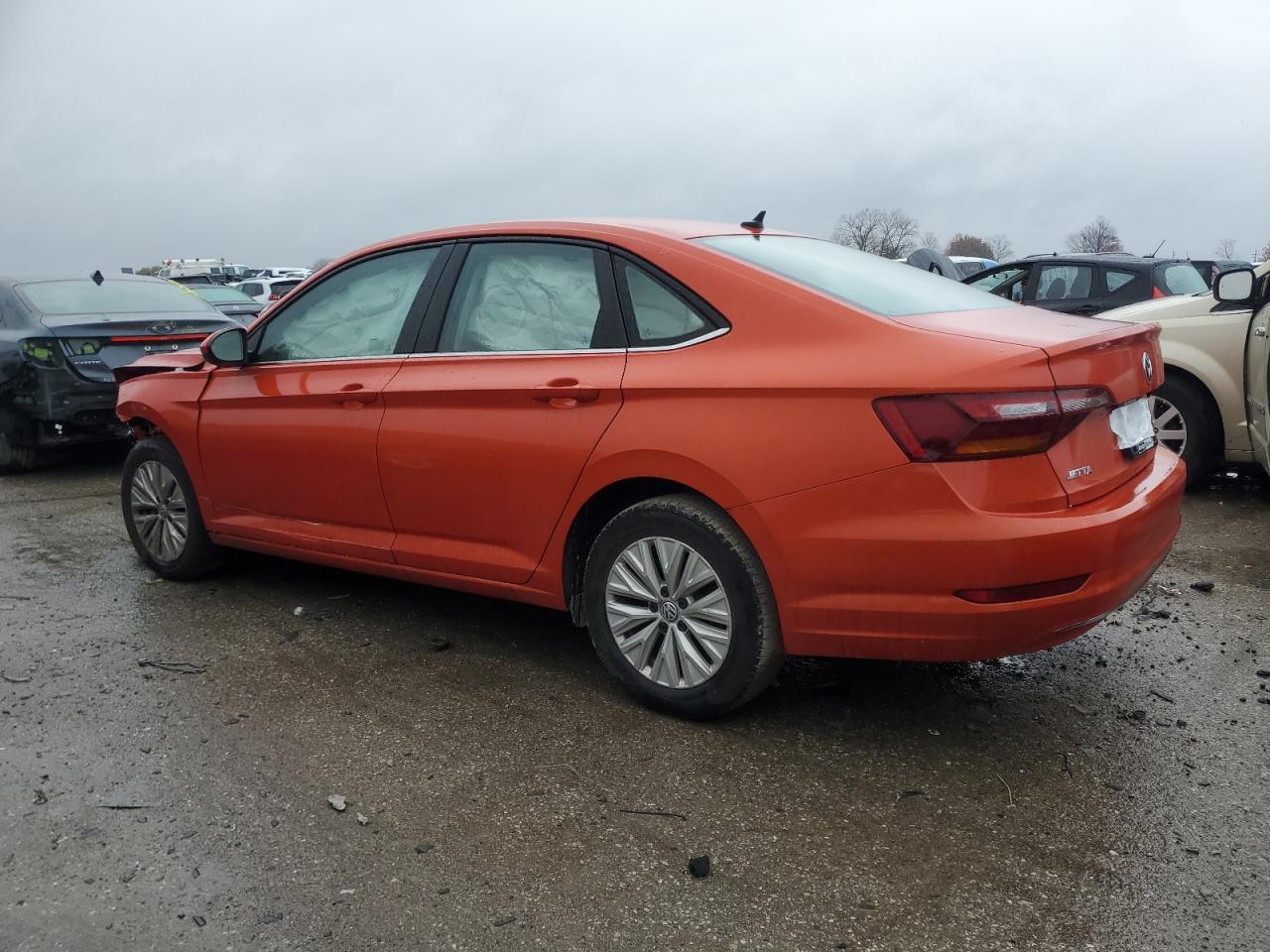 2019 Volkswagen Jetta - Image 2