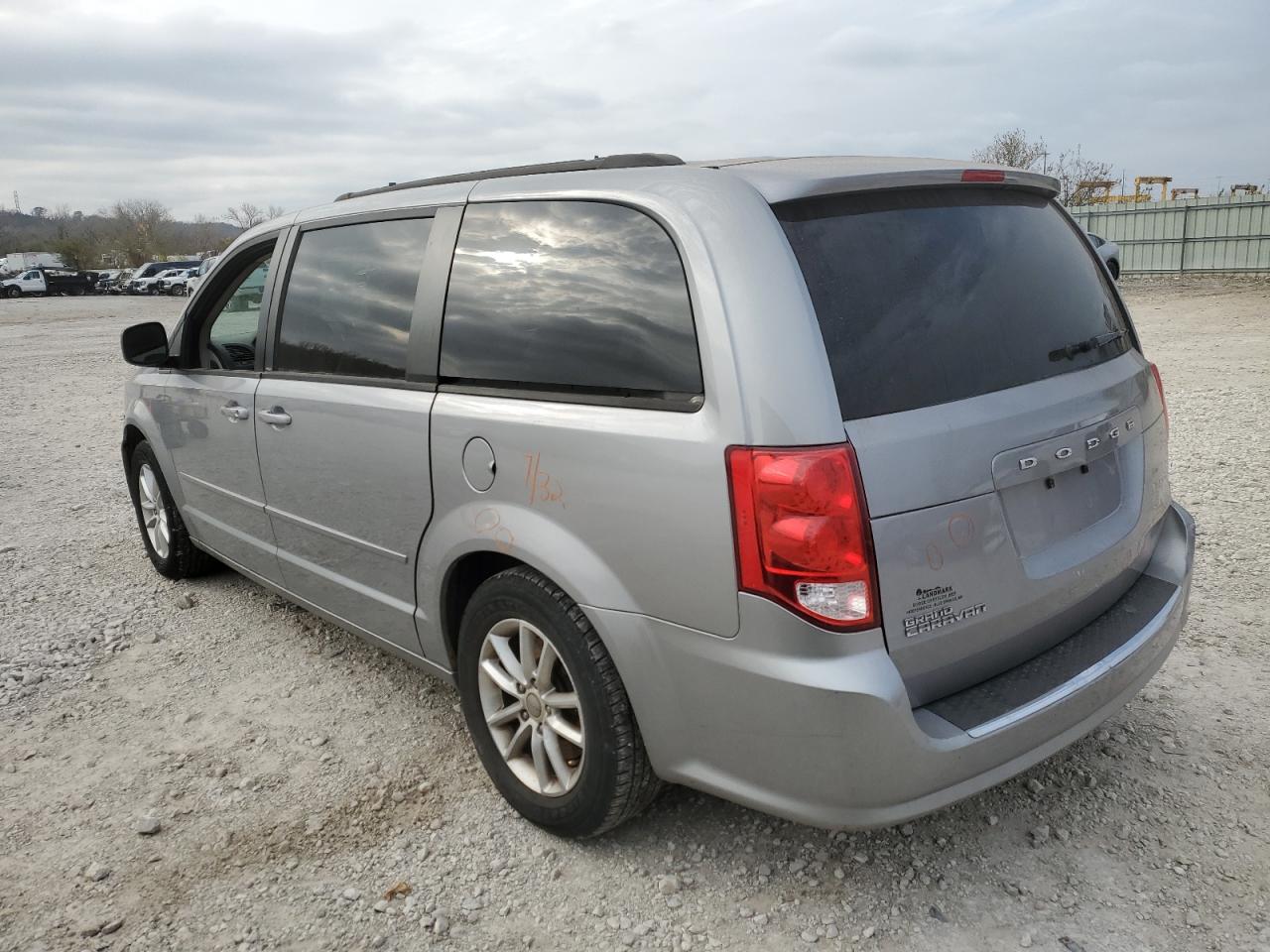 2013 Dodge Caravan - Image 2