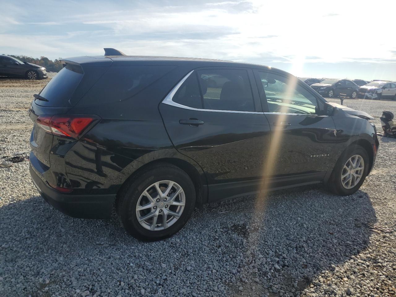 2022 Chevrolet Equinox - Image 3