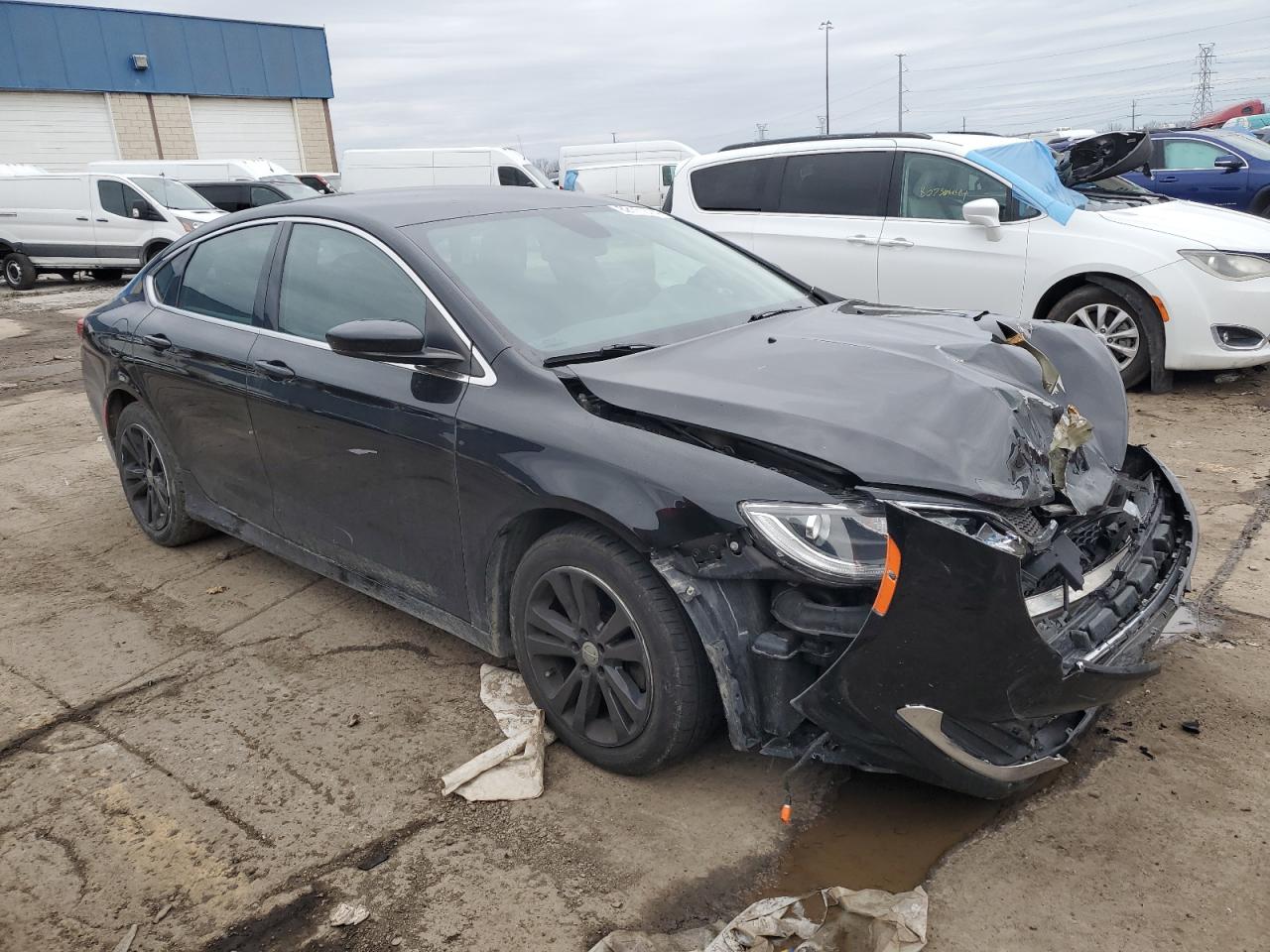 2015 Chrysler 200 - Image 4