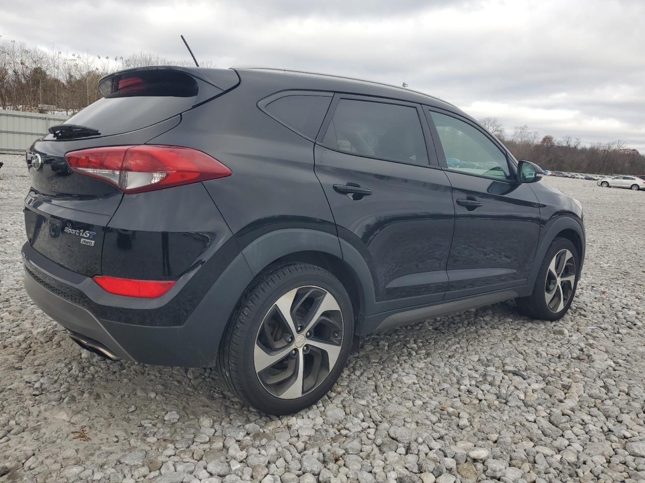 2016 Hyundai Tucson - Image 3