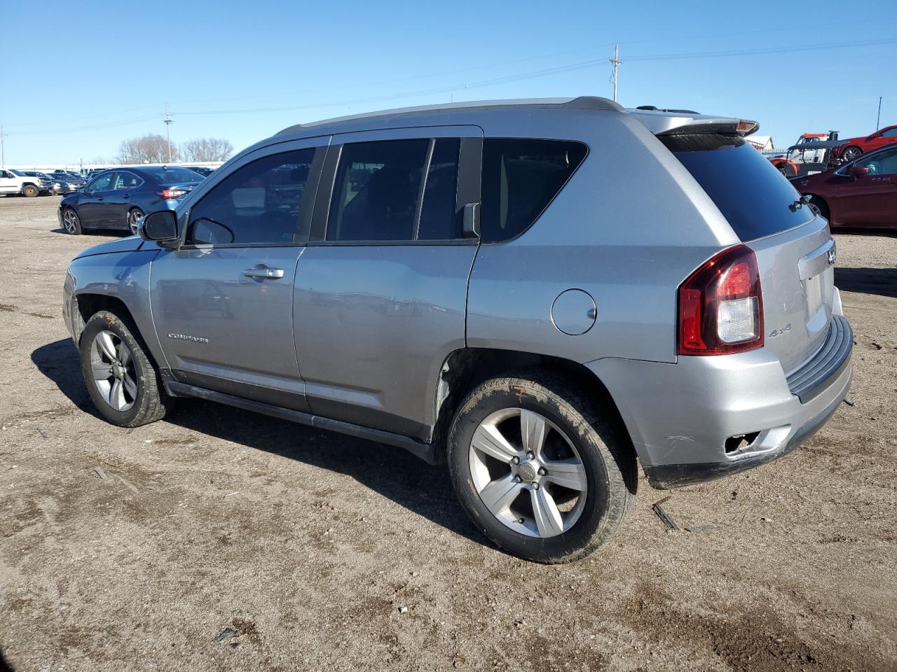 VIN 1C4NJDBB2GD509776 2016 JEEP COMPASS no.2