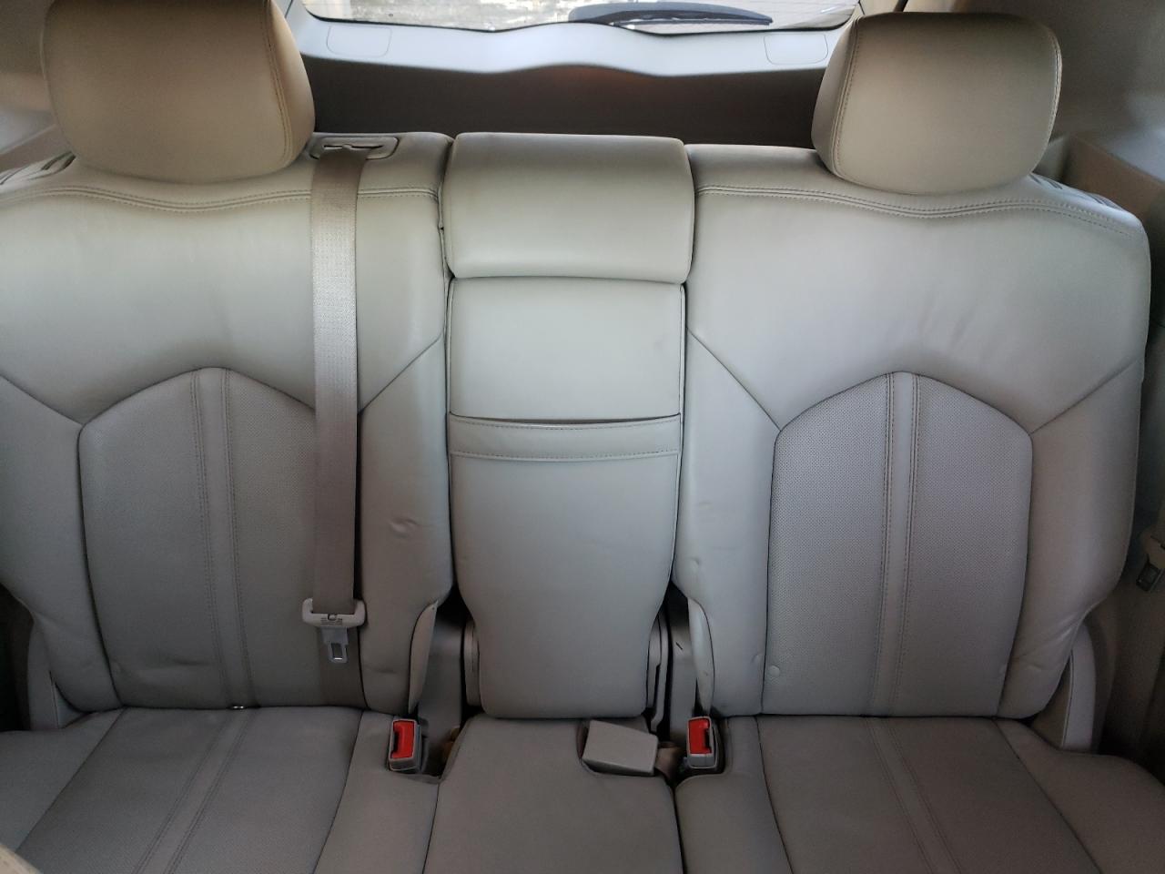 2010 Cadillac SRX - Image 10