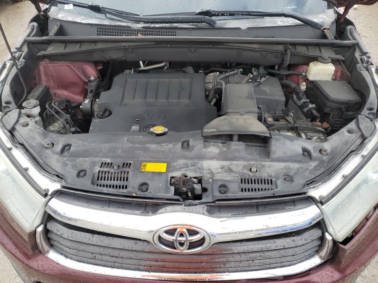 2015 Toyota Highlander - Image 12