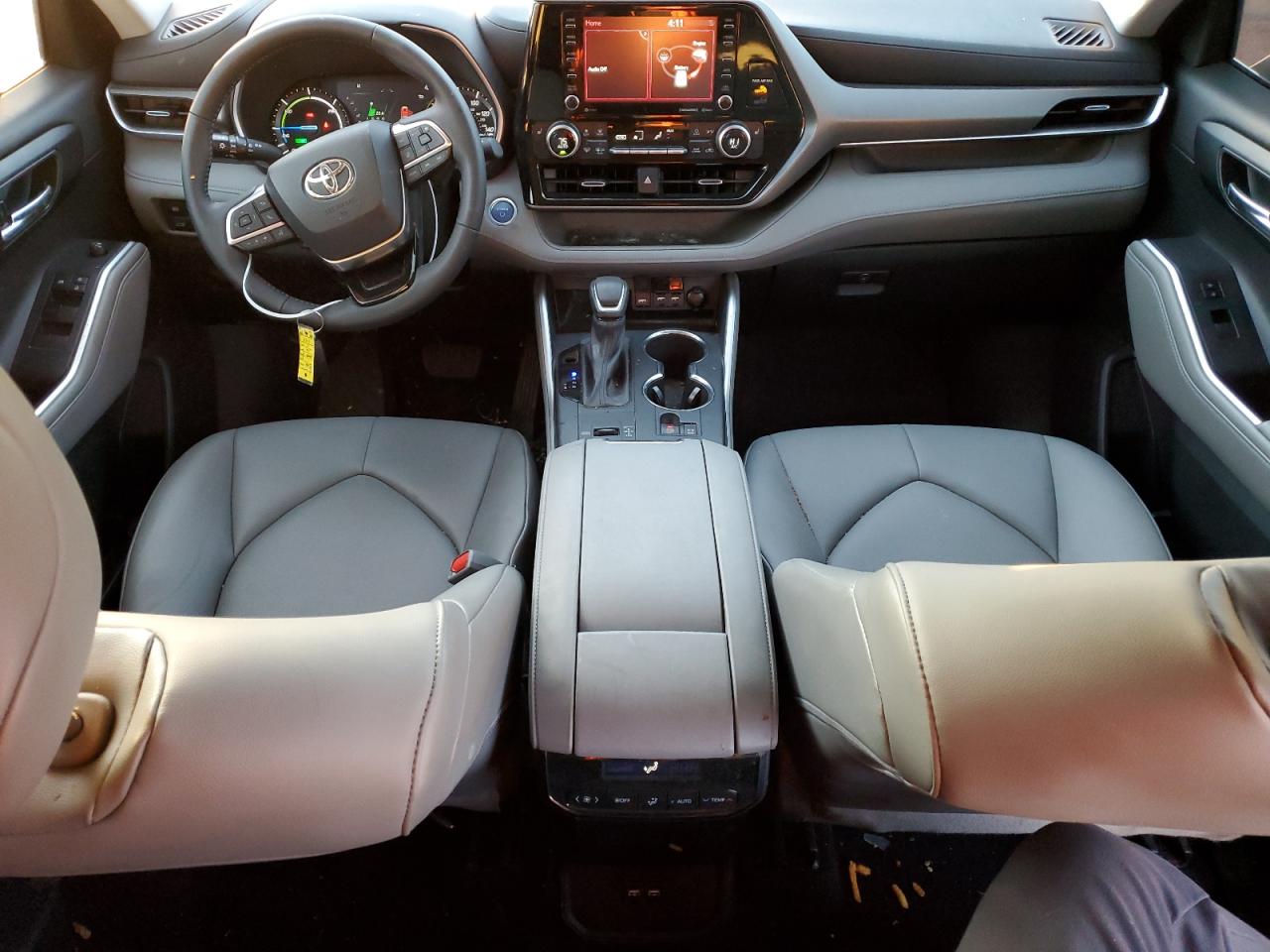2021 Toyota Highlander - Image 8