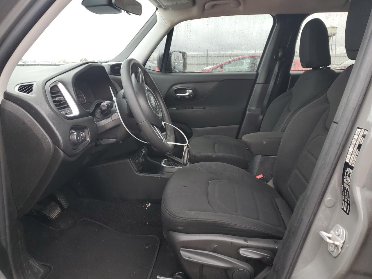 2019 Jeep Renegade - Image 7