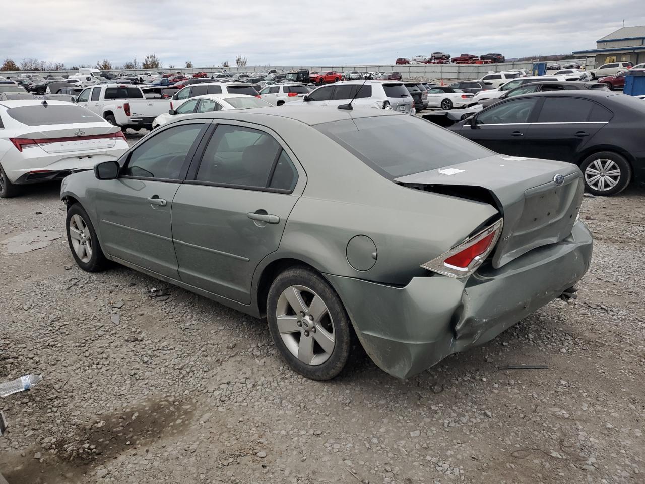 2008 Ford Fusion - Image 2