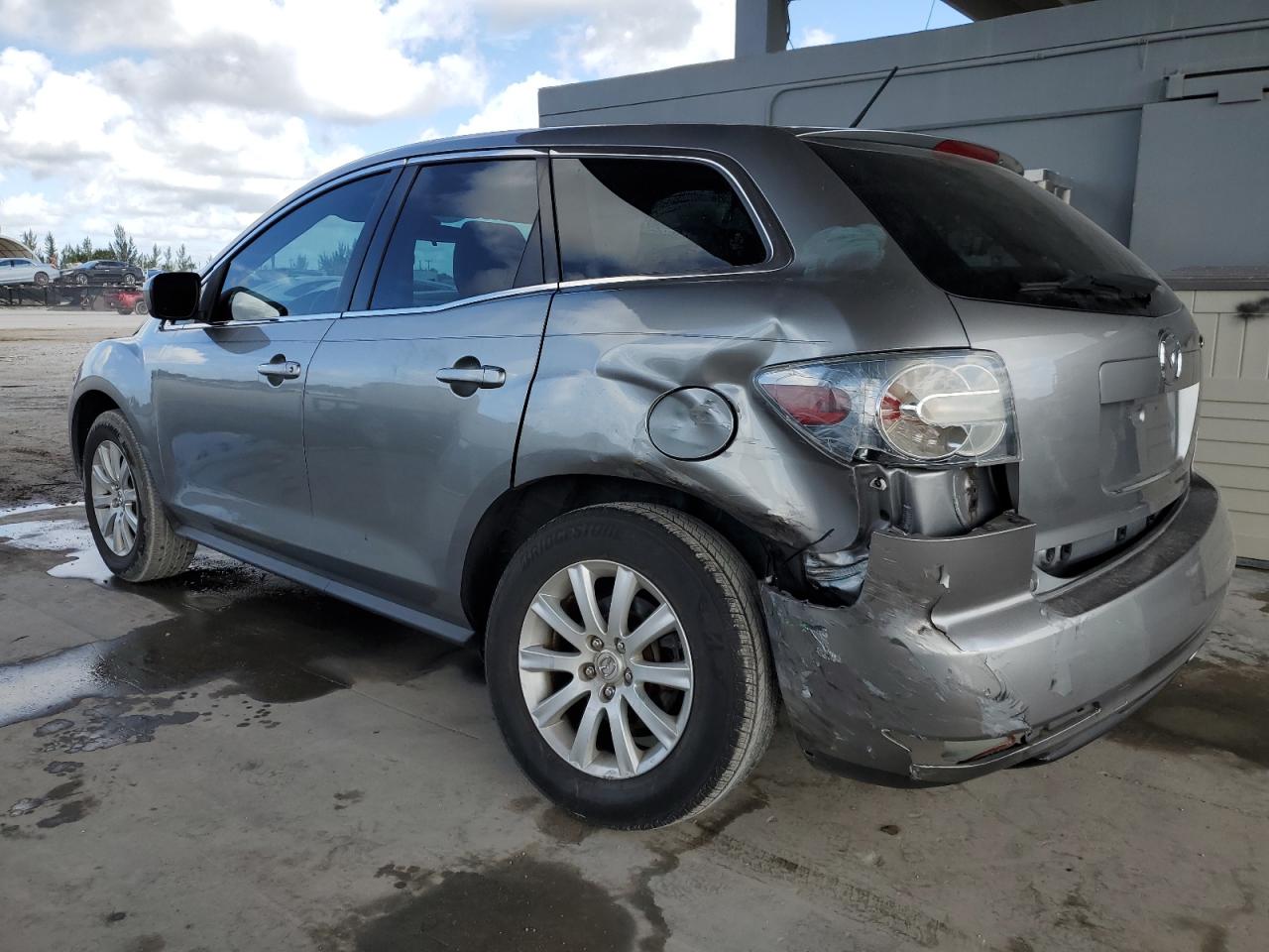 2010 Mazda CX-7 - Image 2