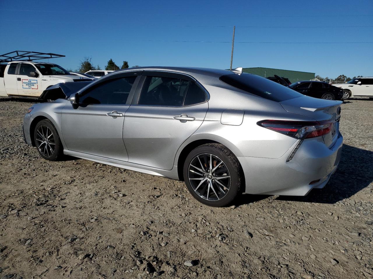 4T1T11AKXNU695258 2022 TOYOTA CAMRY - Image 2