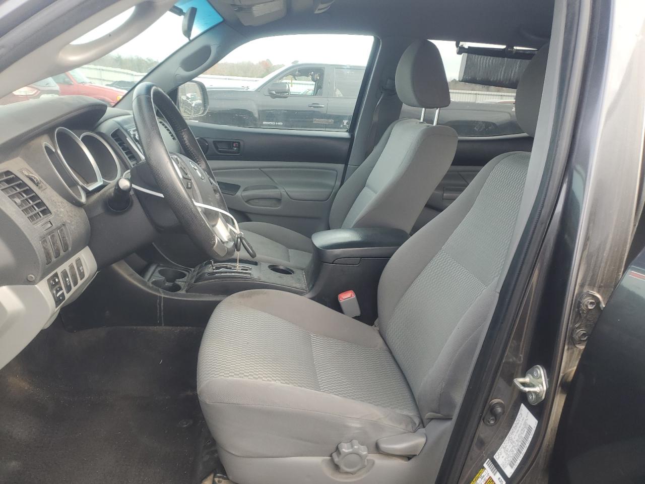 2014 Toyota Tacoma - Image 7