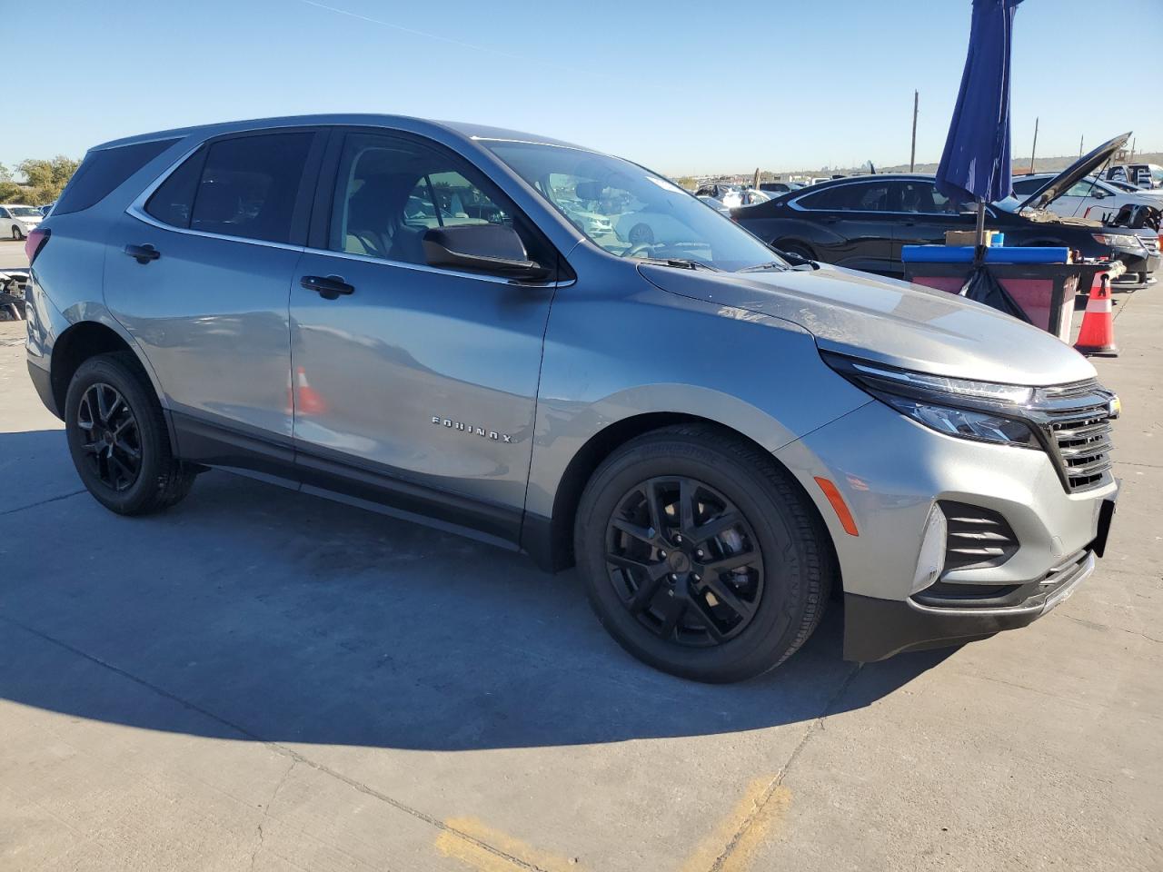 2023 Chevrolet Equinox - Image 4