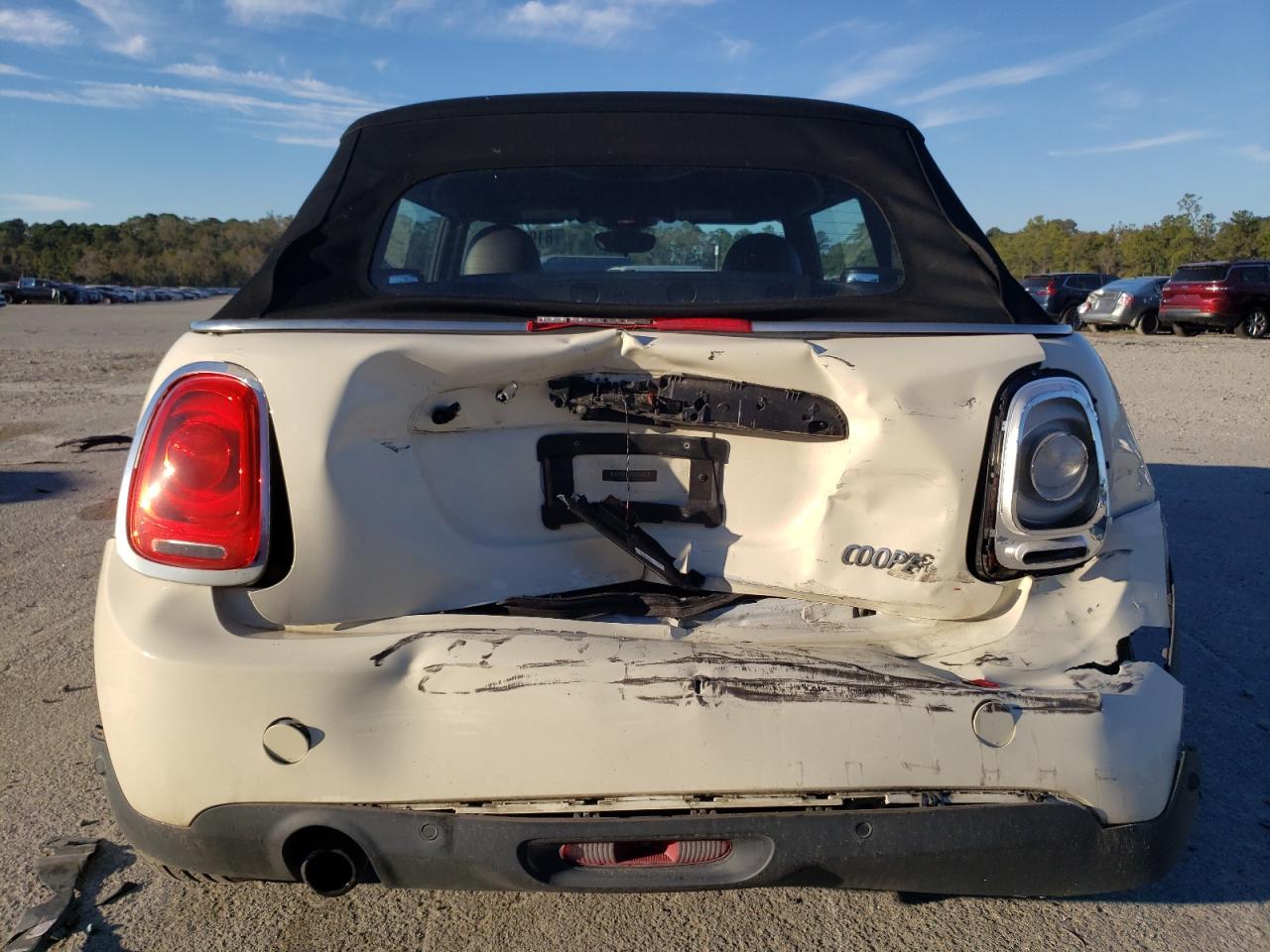 2017 MINI Cooper - Image 6