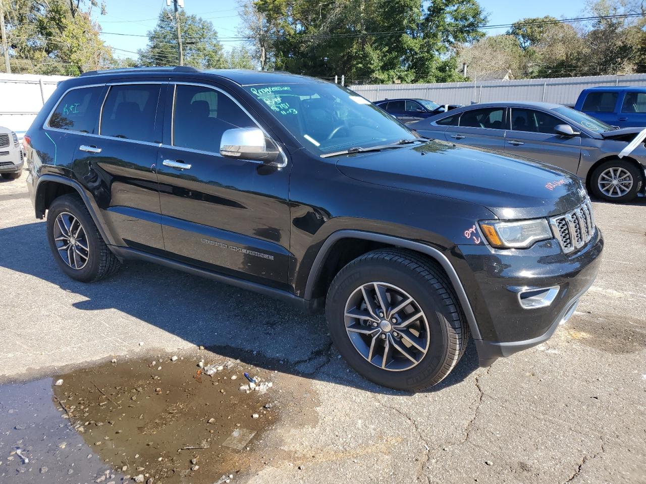 2017 Jeep Grand Cherokee - Image 4