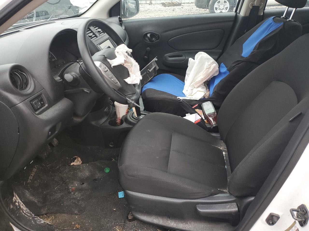 2019 Nissan Versa - Image 7