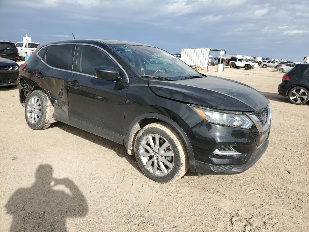 2021 Nissan Rogue - Image 4