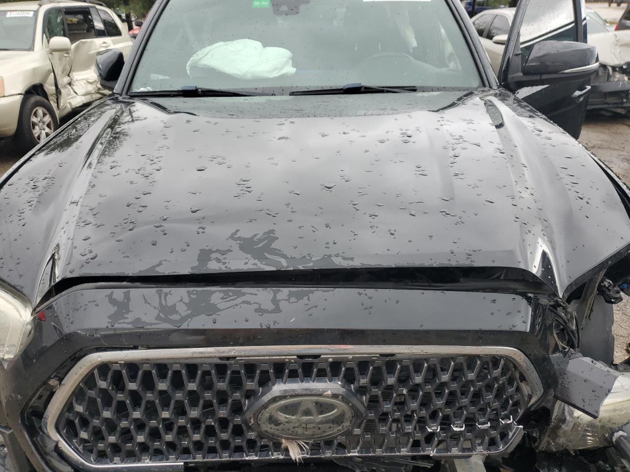 2018 Toyota Tacoma - Image 13
