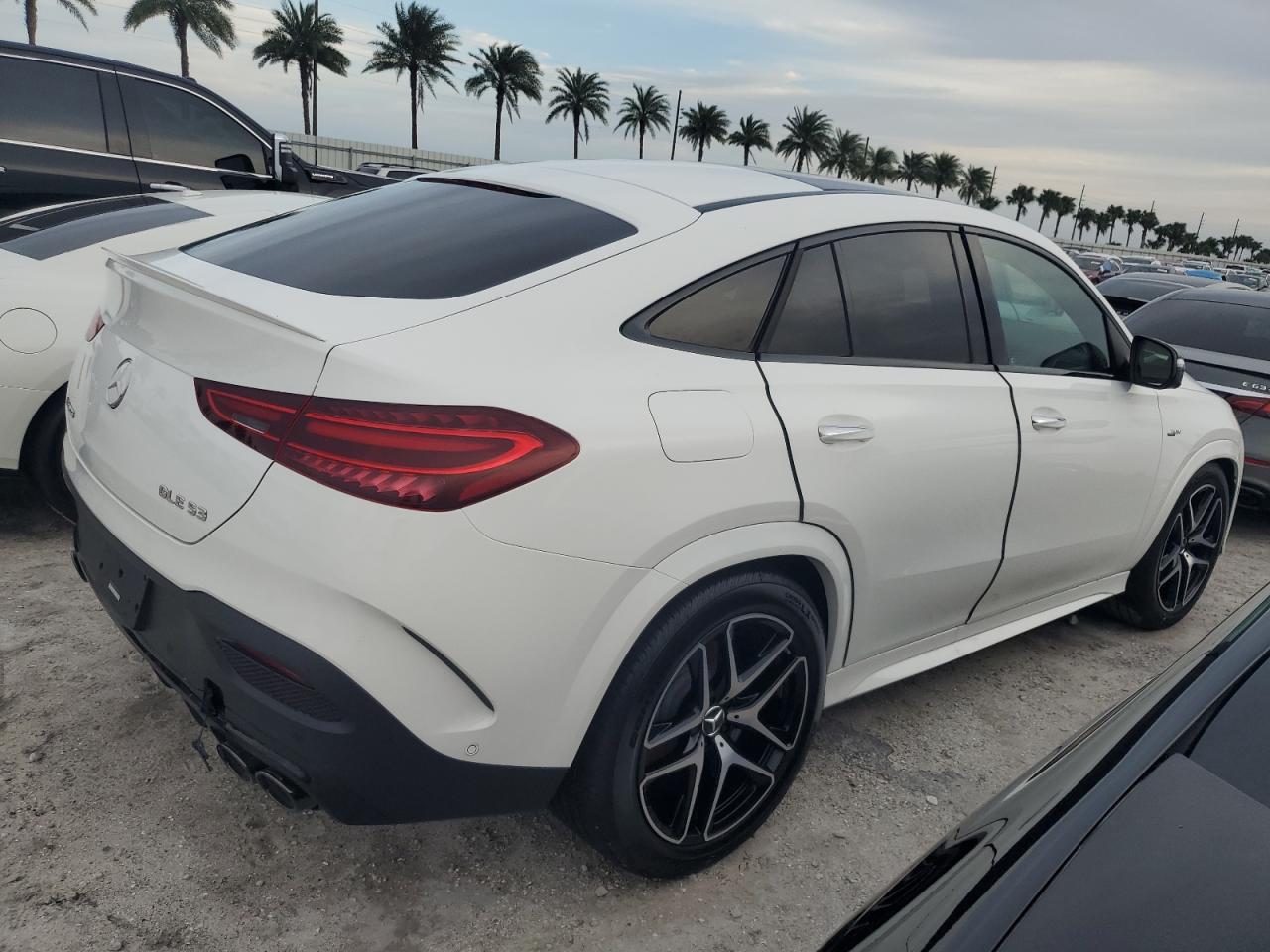 2024 Mercedes-Benz GLE - Image 3