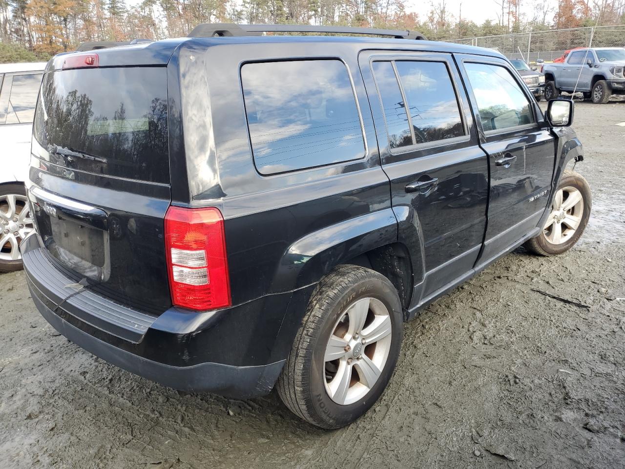 2016 Jeep Liberty (Patriot) - Image 3
