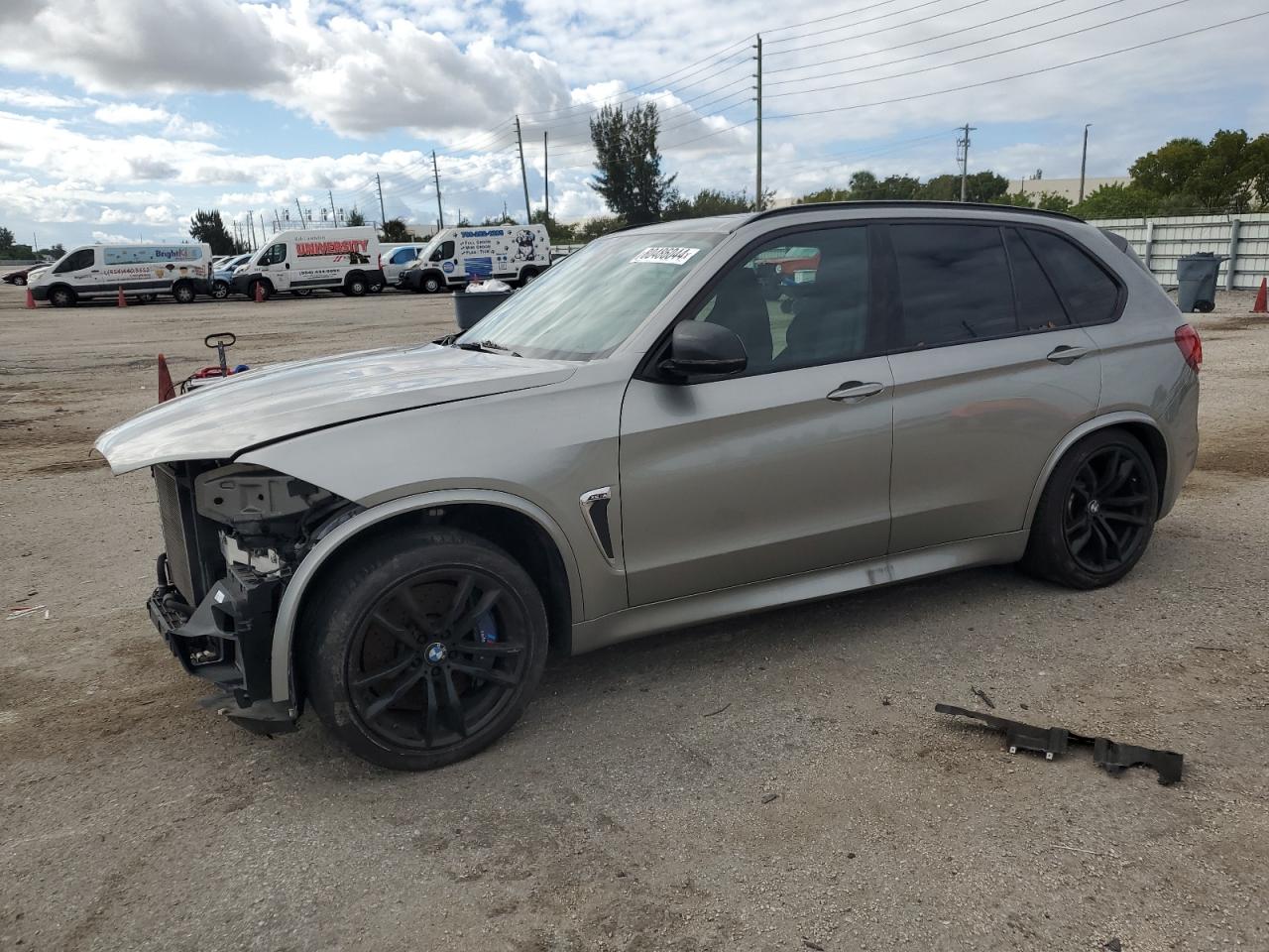 VIN 5YMKT6C55G0R77761 2016 BMW X5 no.1