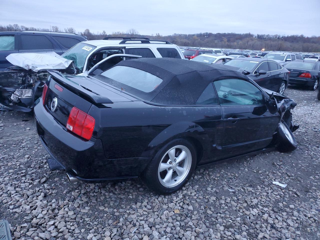 2008 Ford Mustang - Image 3