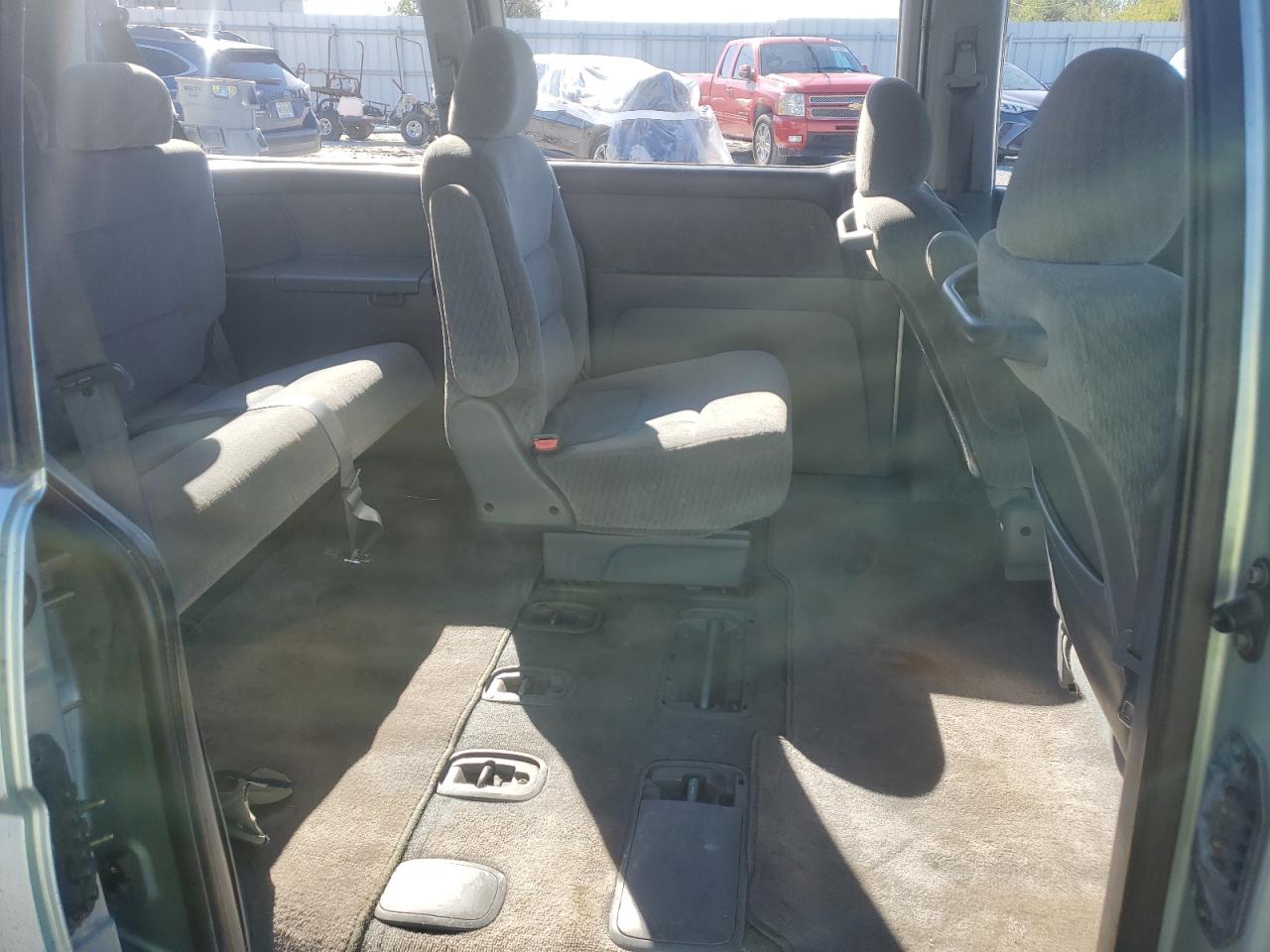 2004 Honda Odyssey - Image 11