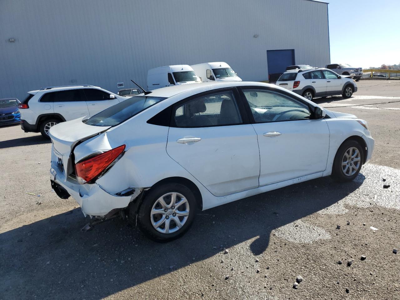 2013 Hyundai Accent - Image 3
