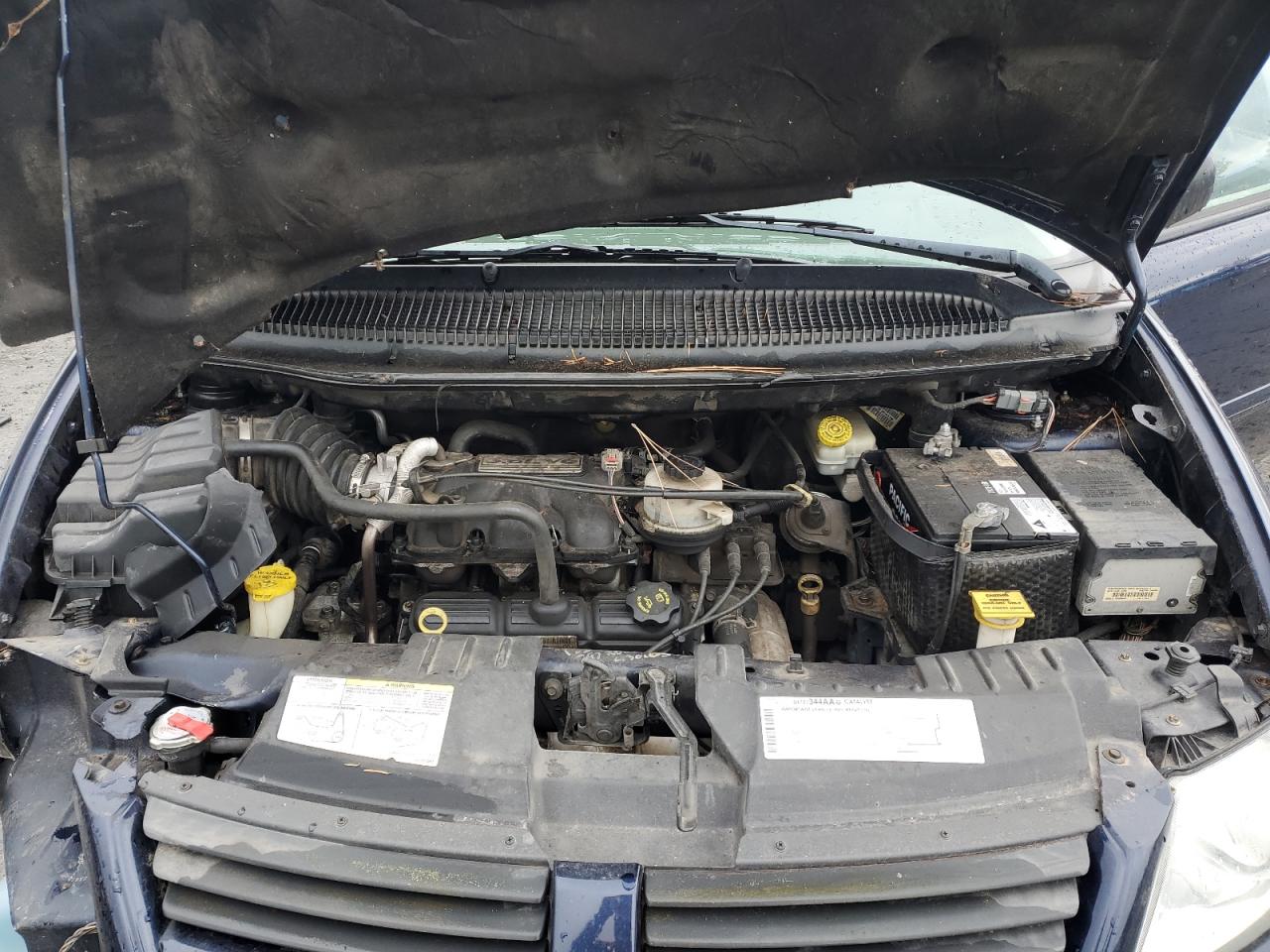 2005 Dodge Caravan - Image 12