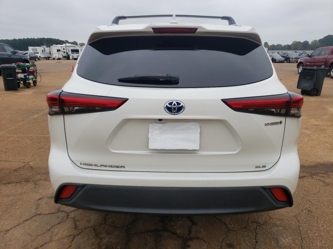 2020 Toyota Highlander - Image 6