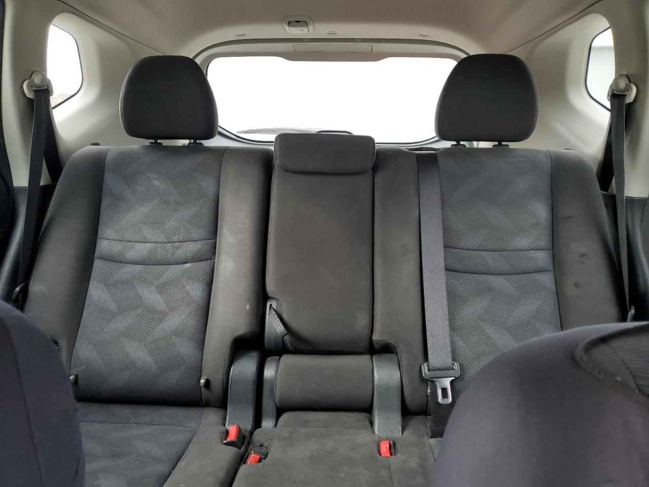 2015 Nissan Rogue - Image 10