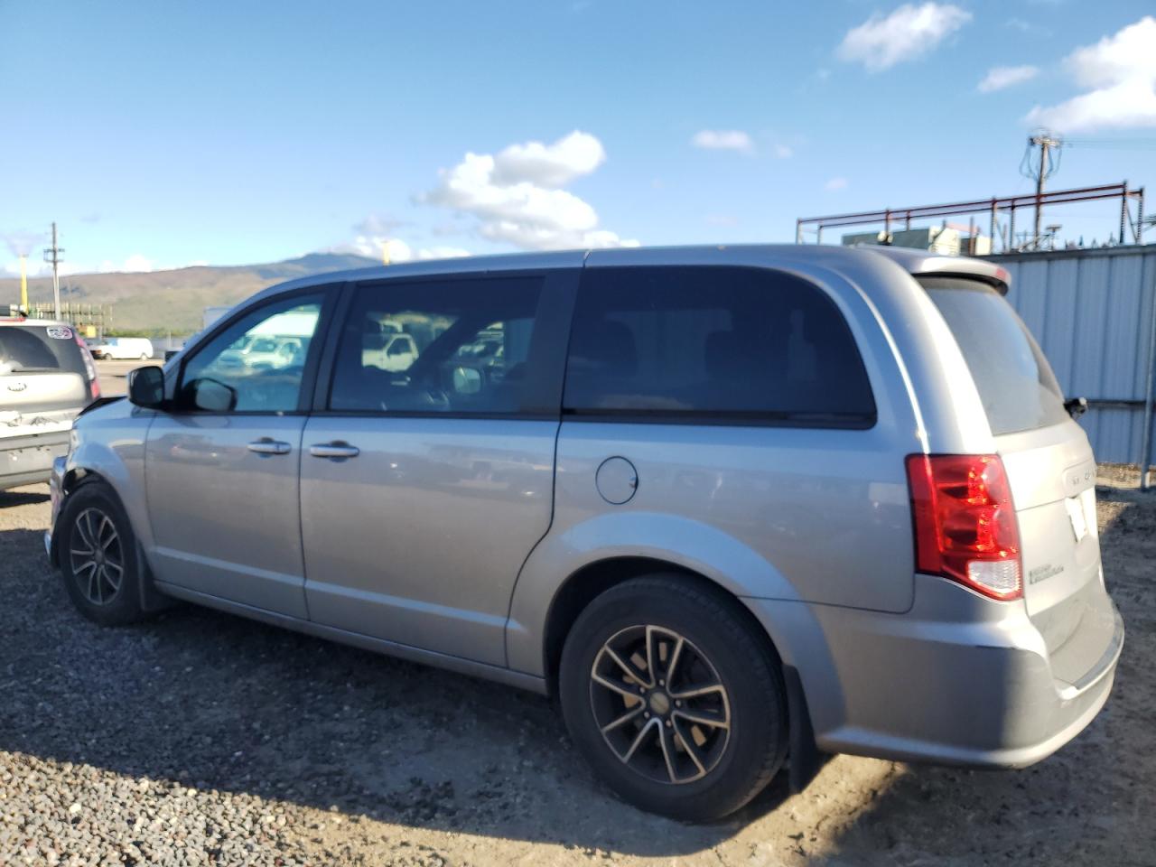 VIN 2C4RDGBG4JR133849 2018 DODGE CARAVAN no.2