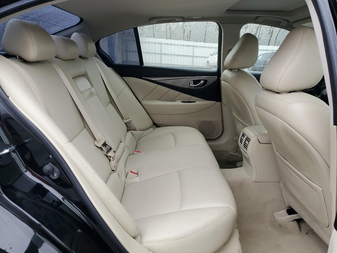 2016 Infiniti Q50 - Image 10