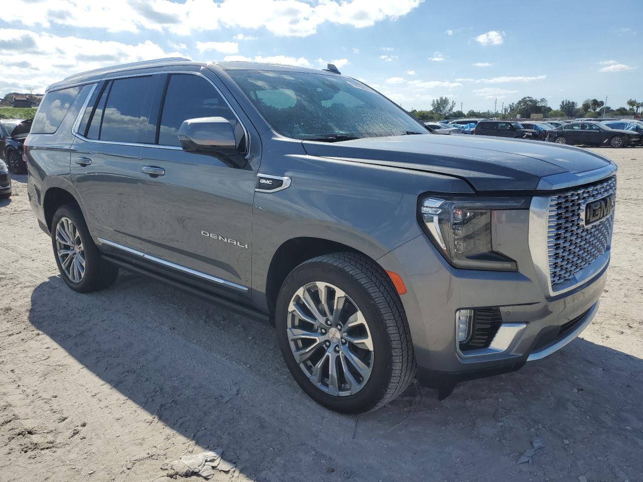 2021 GMC Yukon - Image 4
