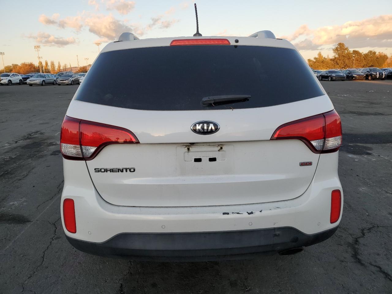 VIN 5XYKTCA60FG594712 2015 KIA SORENTO no.6