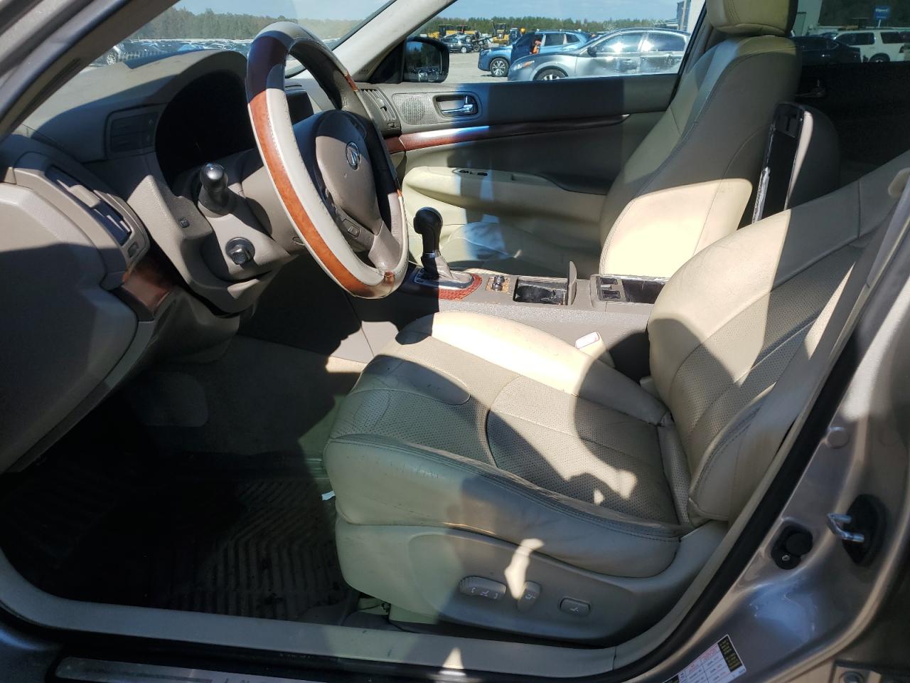 2009 Infiniti G - Image 7