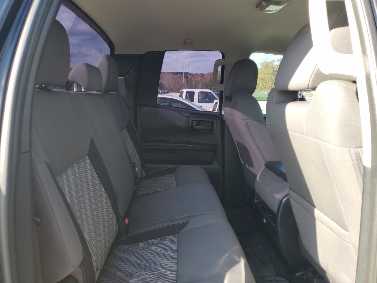 2018 Toyota Tundra - Image 10