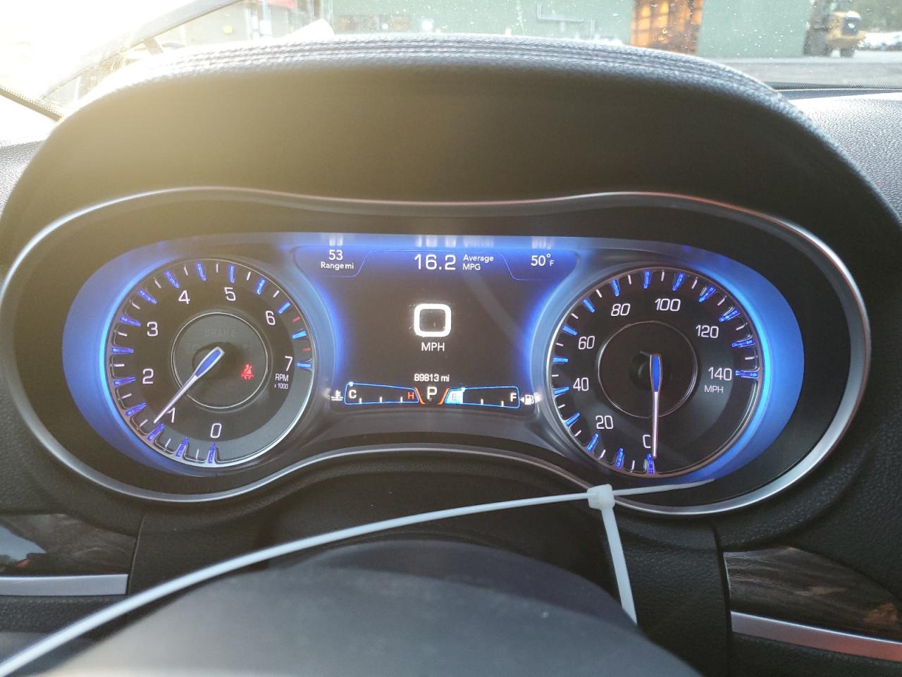 2017 Chrysler 300 - Image 9