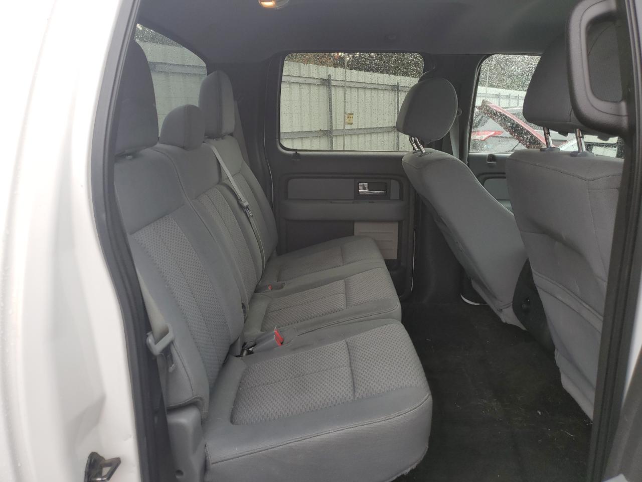 2013 Ford F-150 - Image 10