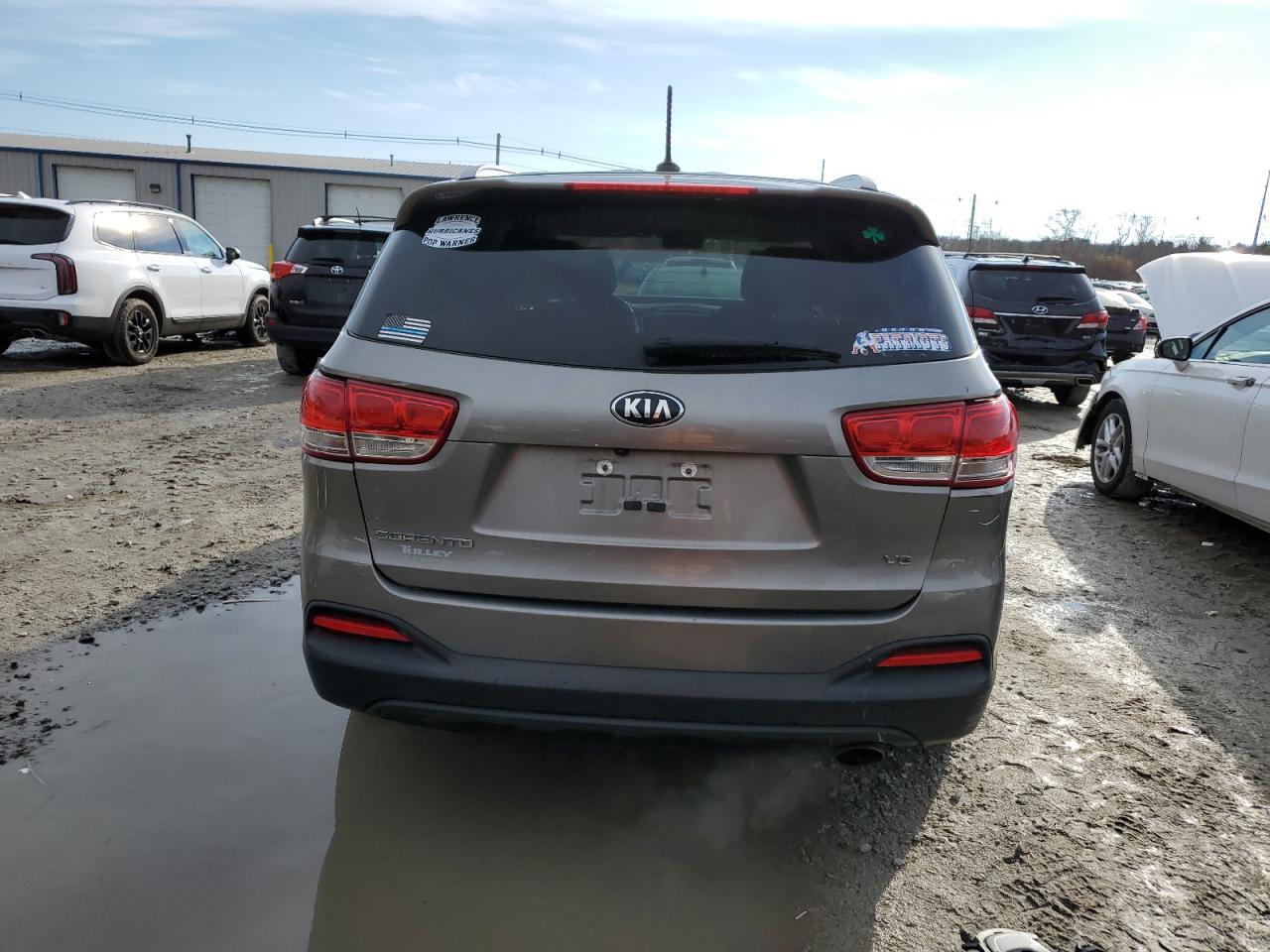 2017 Kia Sorento - Image 6