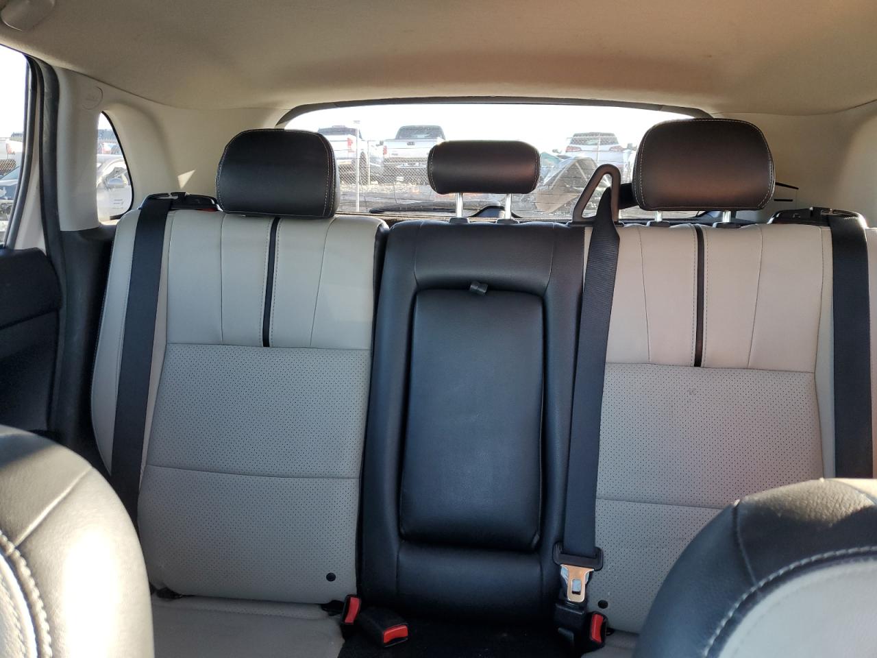 2013 Mitsubishi Outlander - Image 10