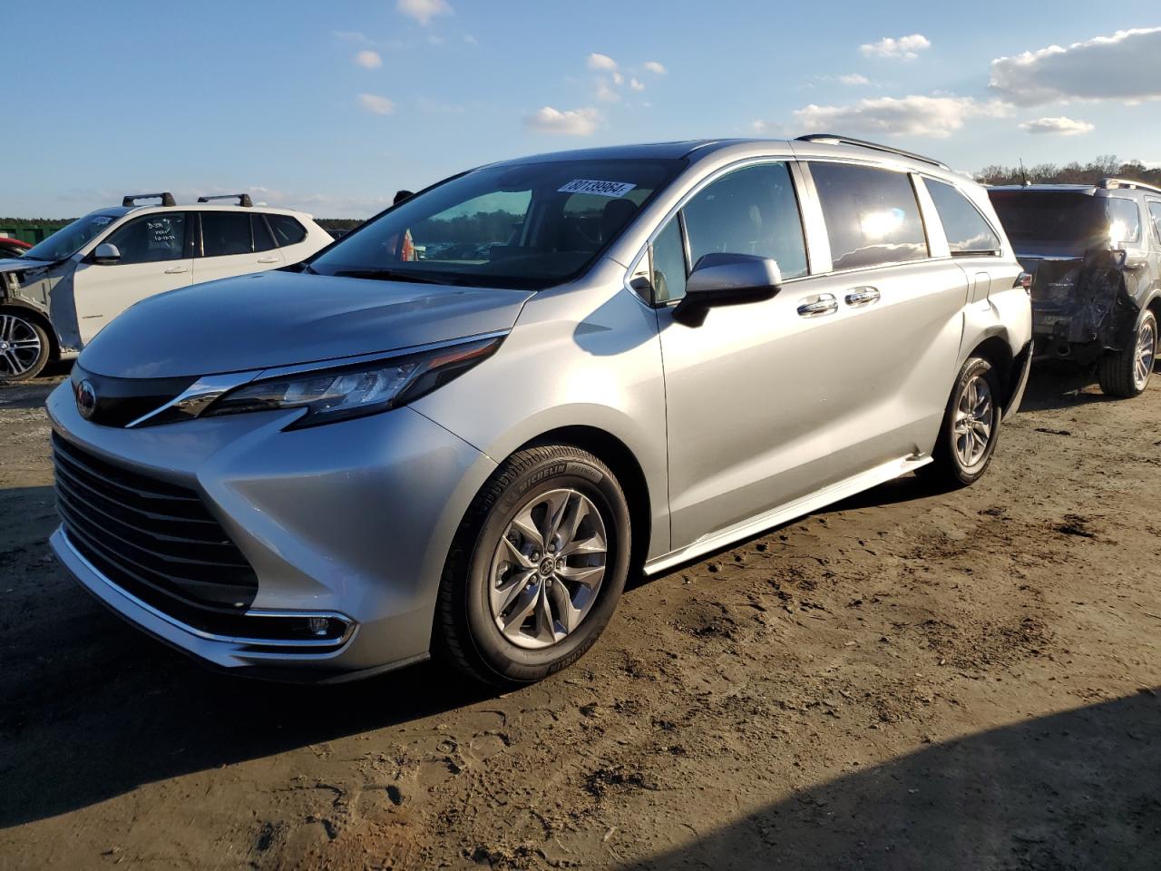 5TDJRKEC9NS121753 2022 TOYOTA SIENNA - Image 1