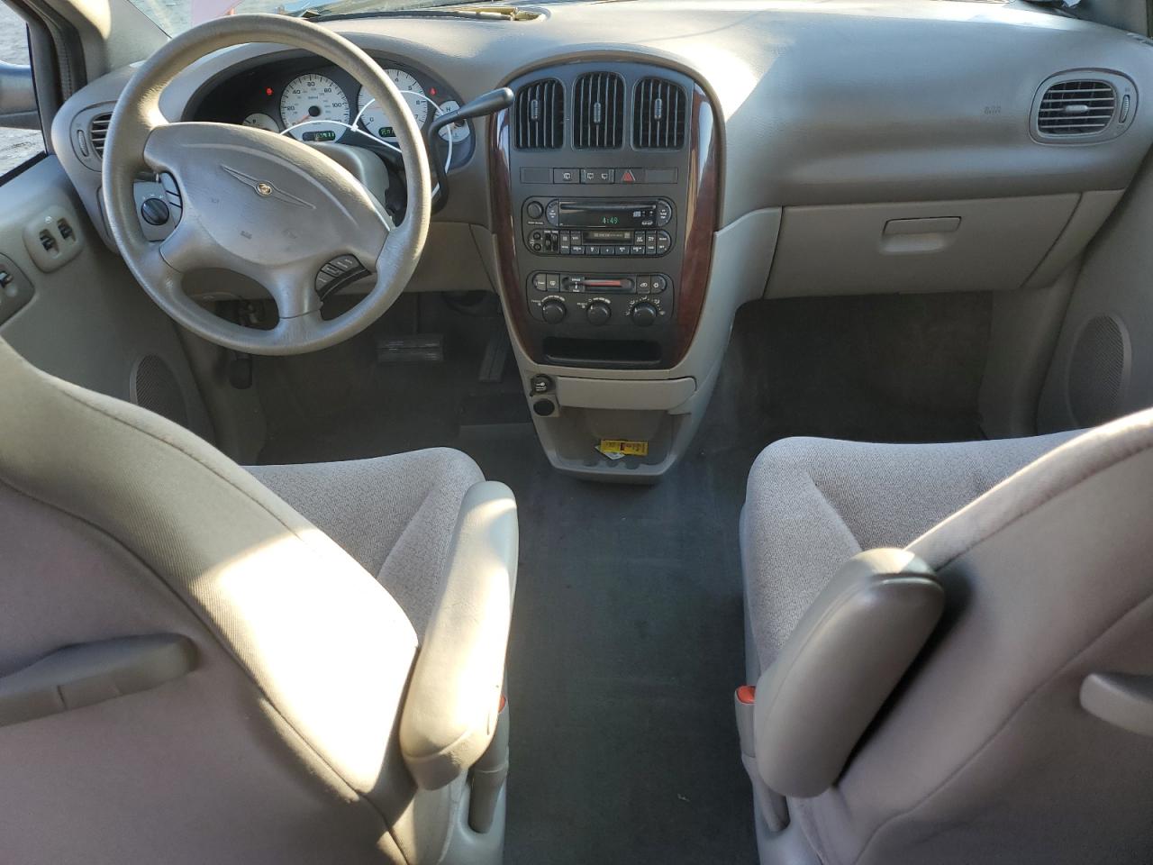 2003 Chrysler Town & Country VIN: 2C4GP24R73R362514 Lot: 79293044