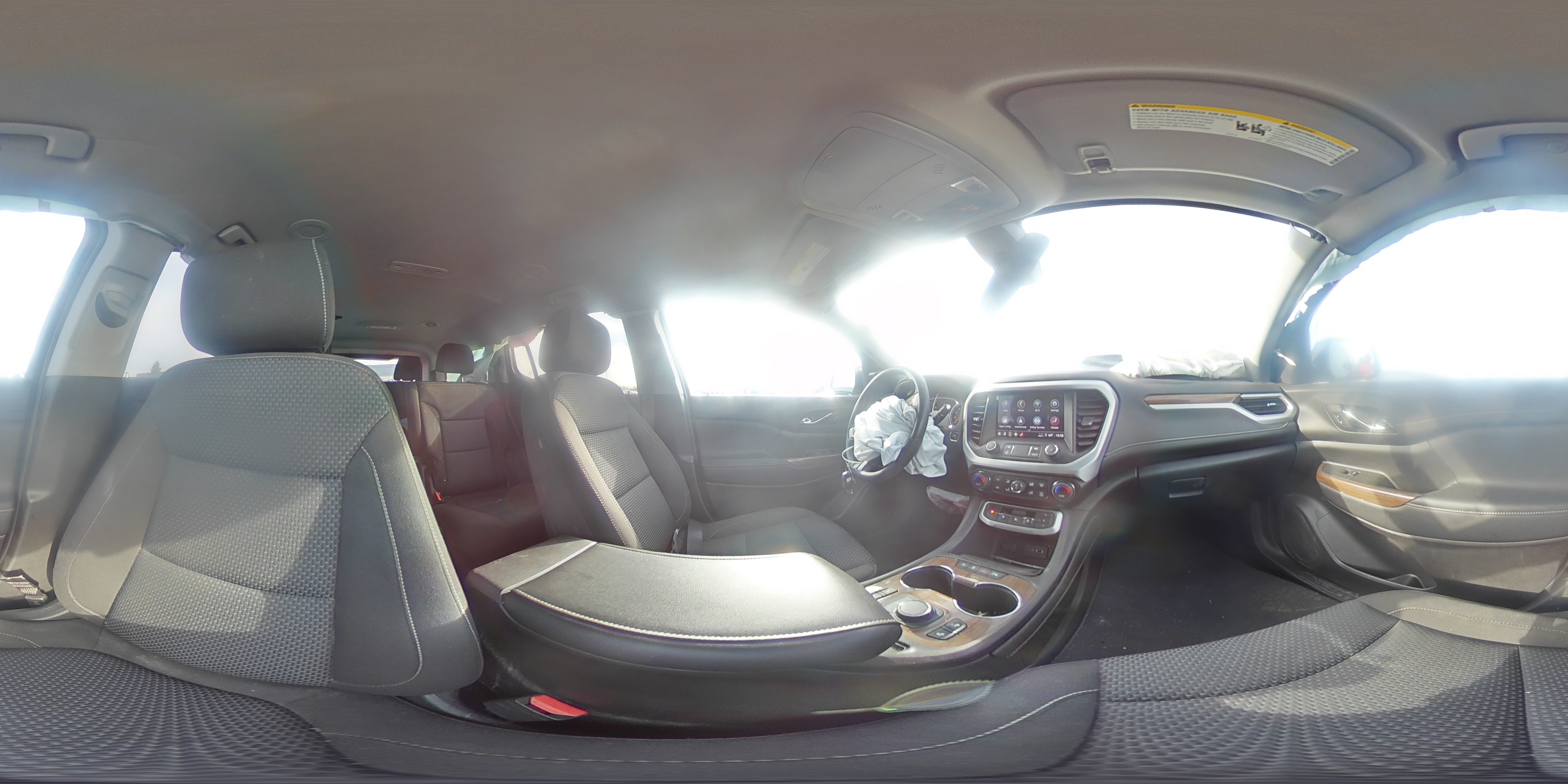 2022 GMC Acadia - Image 12