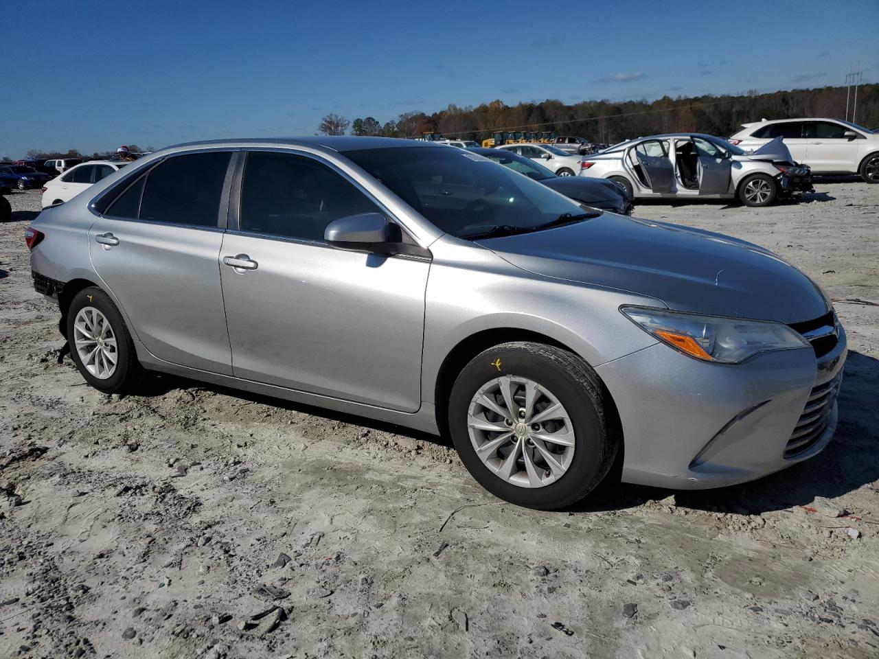 VIN 4T4BF1FK0GR568758 2016 TOYOTA CAMRY no.4